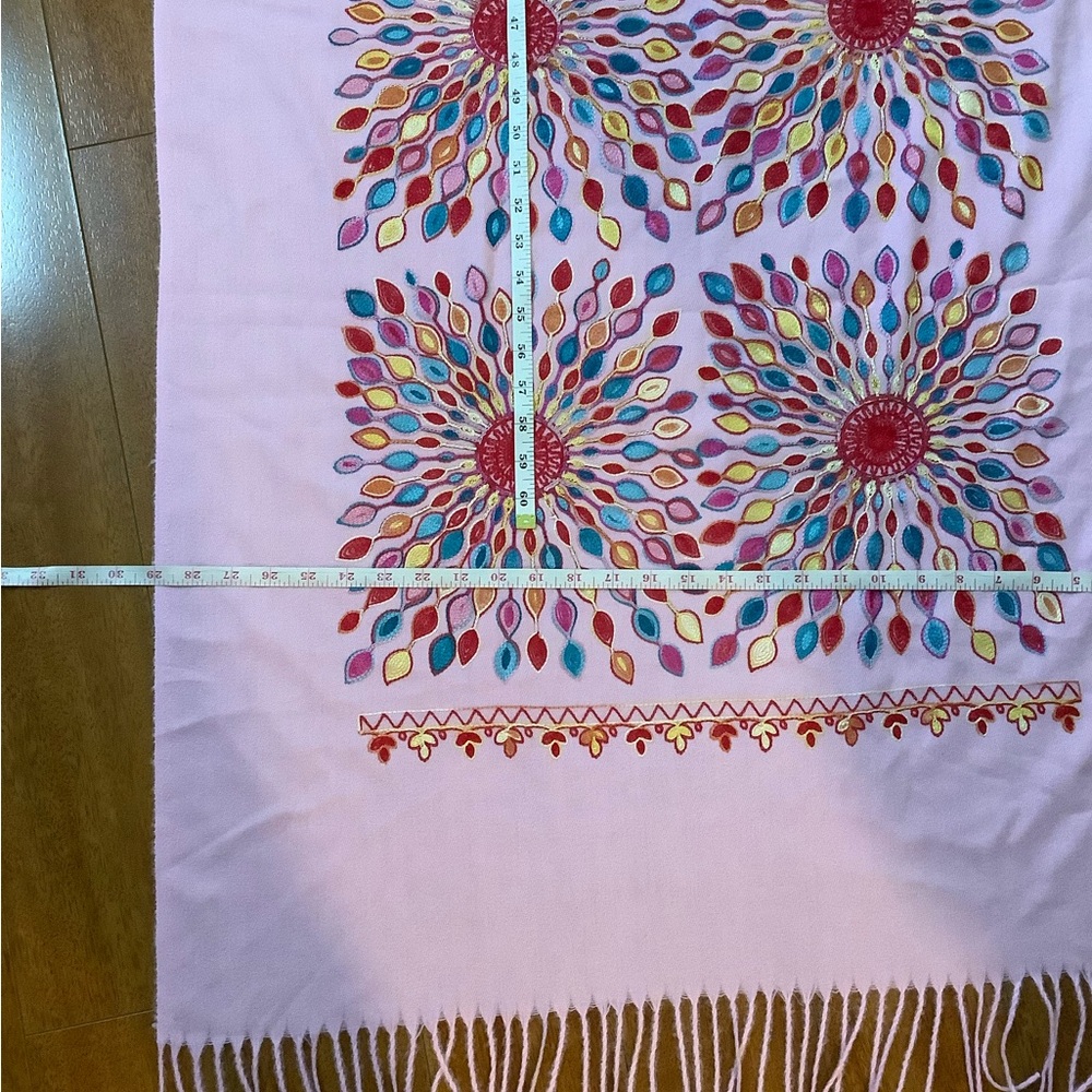 NWOT Pink Multicolor Patterned Fleece Scarf - Picture 4 of 10